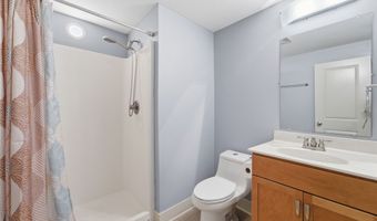 820 Greenwood Hills Dr, Adel, IA 50003