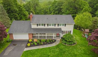 27 E Gate Rd, Danbury, CT 06811