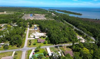 8 Apalachee St, Apalachicola, FL 32320