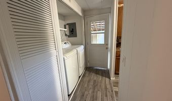 466 E Maple St, Berne, IN 46711