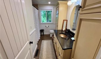 10 Lakeside Dr, Charlestown, RI 02813