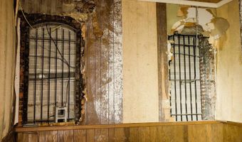 1035 Broad St, Camden, SC 29020