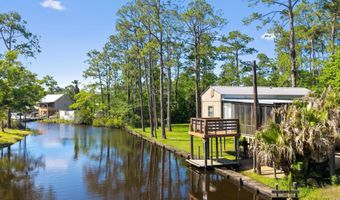 10091 River Dr, Bay St. Louis, MS 39520
