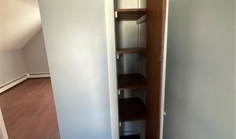 16 King St, North Providence, RI 02911