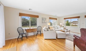 366 Maple Ave, Old Saybrook, CT 06475