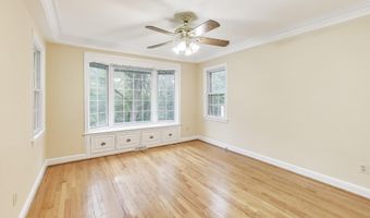 9326 W PARKHILL Dr W, Bethesda, MD 20814