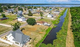 633 COUGAR Dr, Arabi, LA 70032