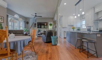 71 Vinton Ave, Cranston, RI 02920