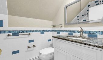 9 Jubilee Cir, Aberdeen, NJ 07747