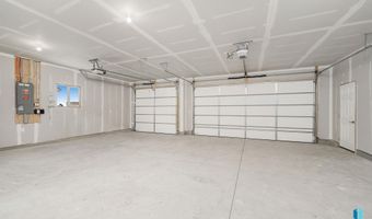 2308 E Tinley St, Brandon, SD 57005