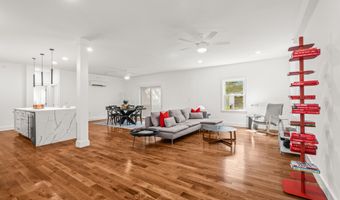 73 3rd Ave, Atlantic Highlands, NJ 07716