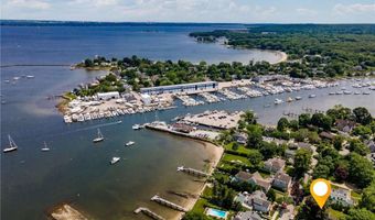 34 Pleasant St, North Kingstown, RI 02852