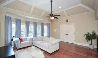 2210 Spalding Dr, Atlanta, GA 30350