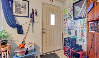 718 Bradwell Dr, Columbus, OH 43207