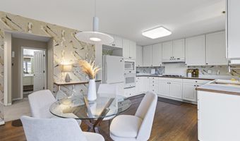 2766 Maitland Dr, Ann Arbor, MI 48105