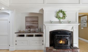 276 N Amherst Rd, Bedford, NH 03110