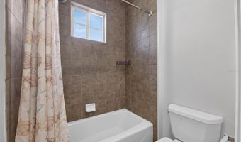 824 ISLEBAY Dr, Apollo Beach, FL 33572
