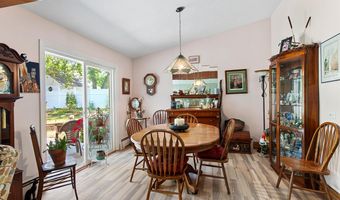 916 Hillcrest Dr, Adrian, MI 49221