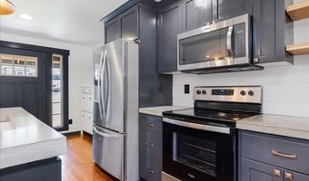 19235 SW OAK St, Aloha, OR 97078