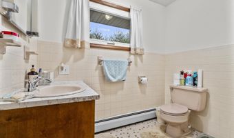 355 W Avon Rd, Avon, CT 06001