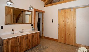 71 LOVERS Ln, Belfry, MT 59008