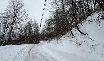 Straub Farm Rd, Aliquippa, PA 15001