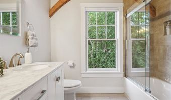 24 Dew Point Ln, Center Harbor, NH 03226