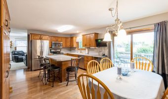 2516 Somerset Dr, Ames, IA 50010
