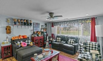 72 Hilltop Dr F, North Providence, RI 02904