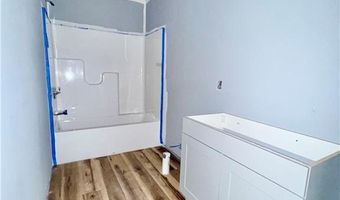 339 S Oak St, Austin, IN 47102