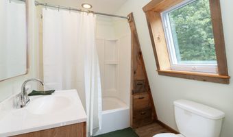 13 Woodridge Dr, Barkhamsted, CT 06063
