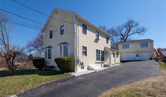 129 Simmonsville Ave, Johnston, RI 02919