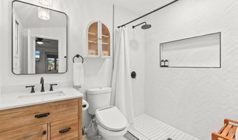 2318 Plum St, San Diego, CA 92106