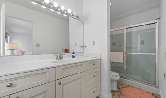 273 7TH St, Avalon, NJ 08202