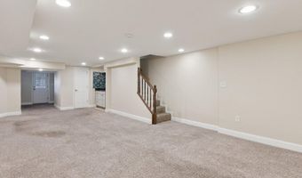 908 LONGFELLOW St NW, Washington, DC 20011