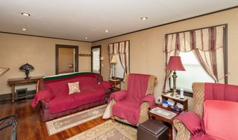 526 SW Walnut St, Ankeny, IA 50023