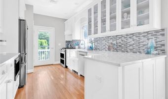 7 Daisy Ln, Coventry, RI 02816