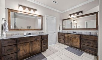 3101 NE Doyle Dr, Bentonville, AR 72712