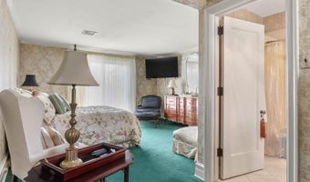2730 W CHEW St, Allentown, PA 18104