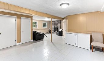 398 Central St, North Smithfield, RI 02896