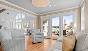 115 Beavertail Rd, Jamestown, RI 02835