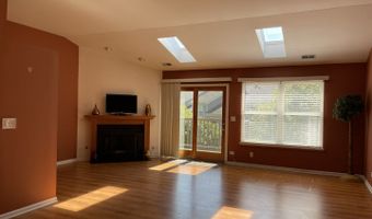 2043 Peach Tree Ln, Algonquin, IL 60102