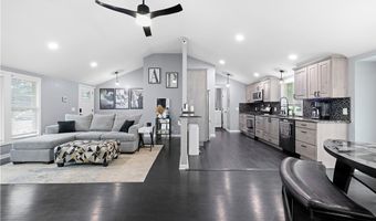 1203 Greenfield Dr, Alden, NY 14004