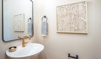 2015 Lacey Dr, Ames, IA 50010