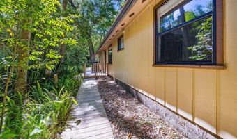 1875 LIVE OAK Ln, Atlantic Beach, FL 32233