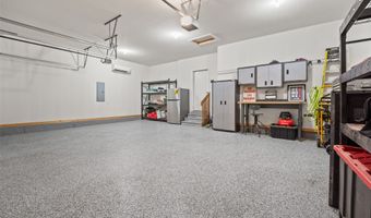 302 33rd St SE, Altoona, IA 50009