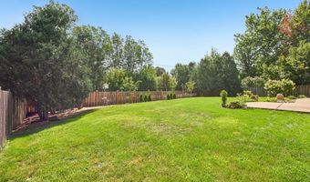 761 Mayfair Ln, Algonquin, IL 60102