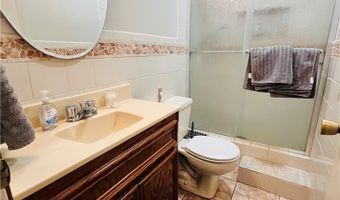 762 Glendale St, Alice, TX 78332