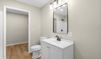 96 Hill St, Austin, IN 47102