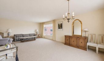5301 WESTBARD Cir 334, Bethesda, MD 20816